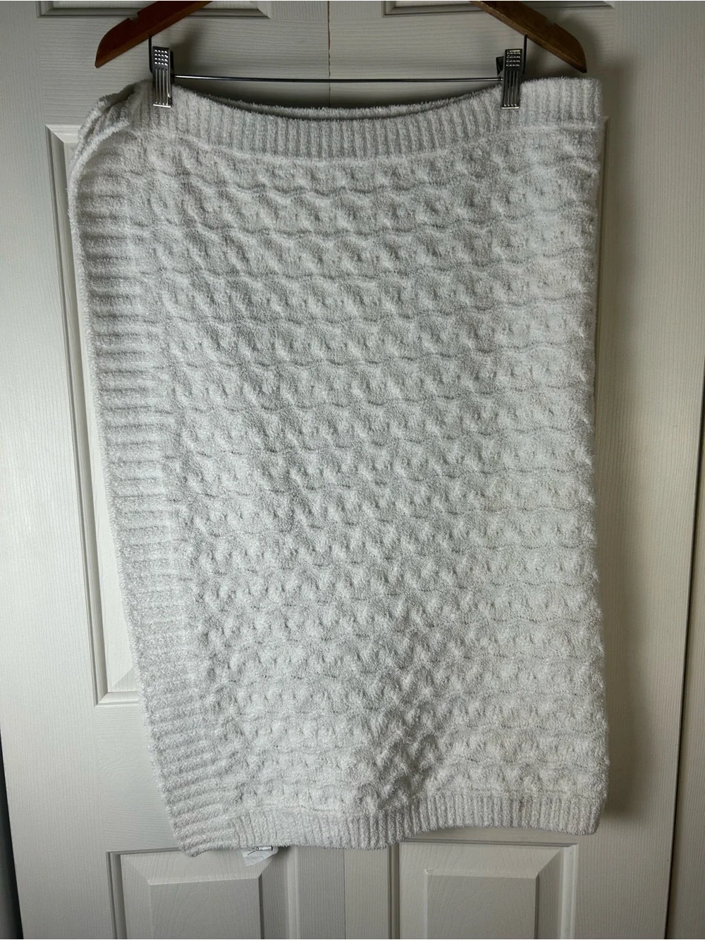 Novogratz Cable Sweater Knit Baby Blanket White Chenille Soft Security Lovey
